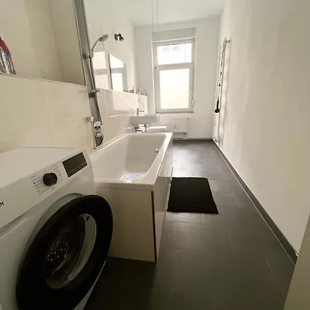 Moderne 3-zimmer In Top-lage Mit Terrasse & Einbaukueche لبسيا