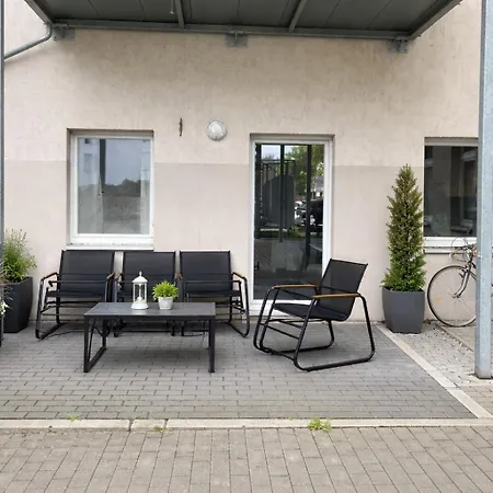 شقة Moderne 3-zimmer In Top-lage Mit Terrasse & Einbaukueche