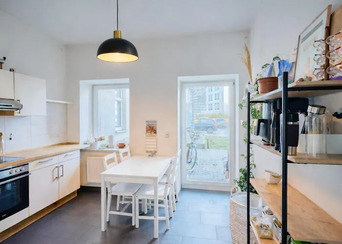 Moderne 3-zimmer In Top-lage Mit Terrasse&einbauküche Apartamento